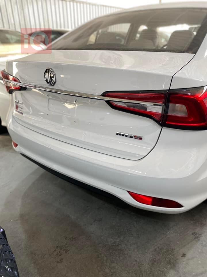 MG 5